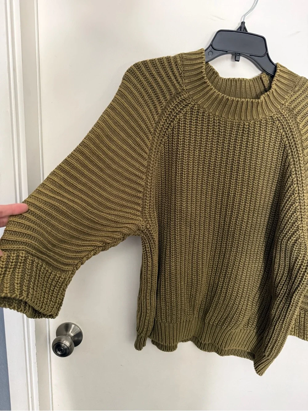 EUC Anthropologie Maeve Mackenzie chunky ribbed sweater Size Medium